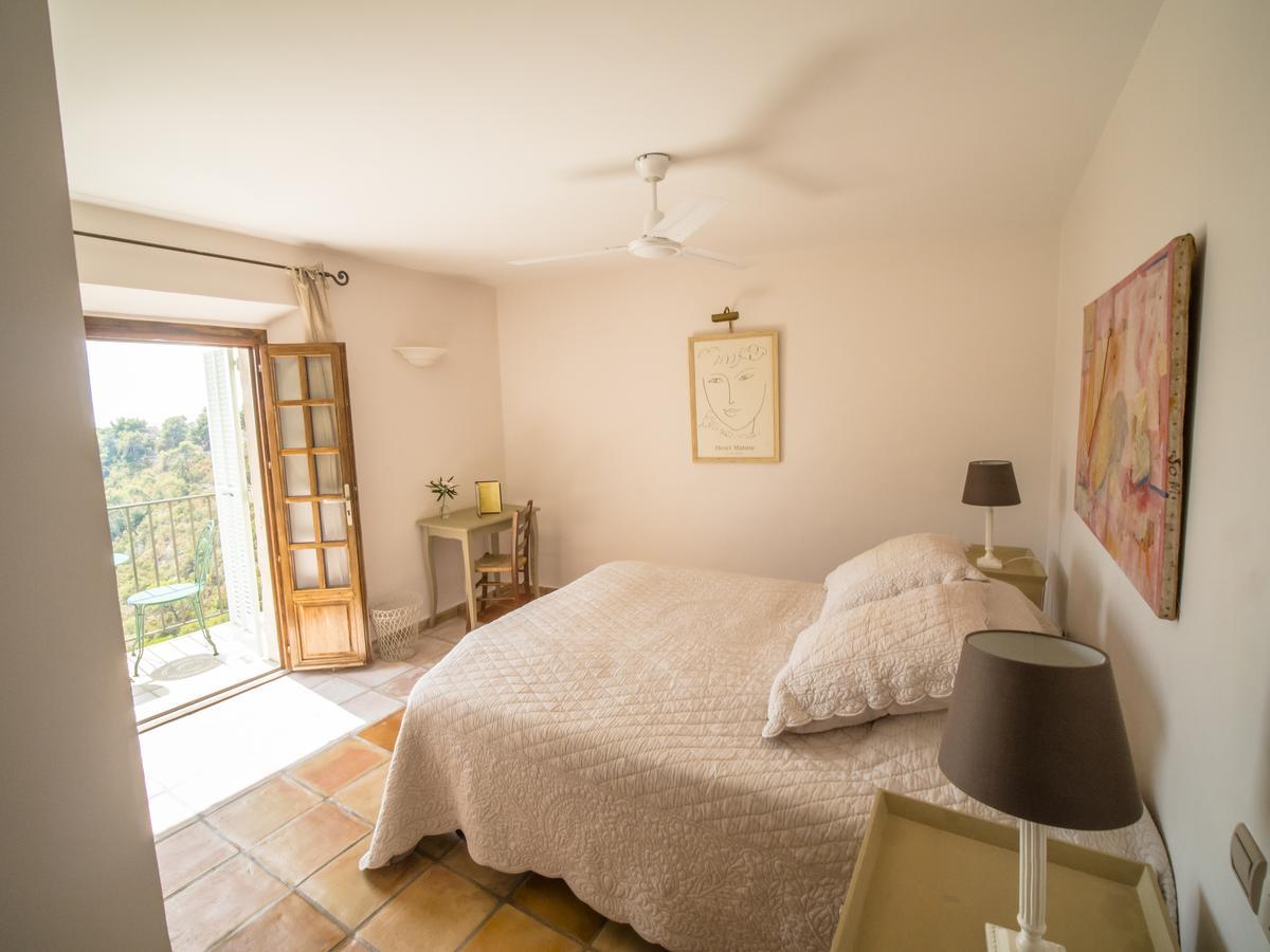 Auberge De Tourrettes ภายนอก รูปภาพ