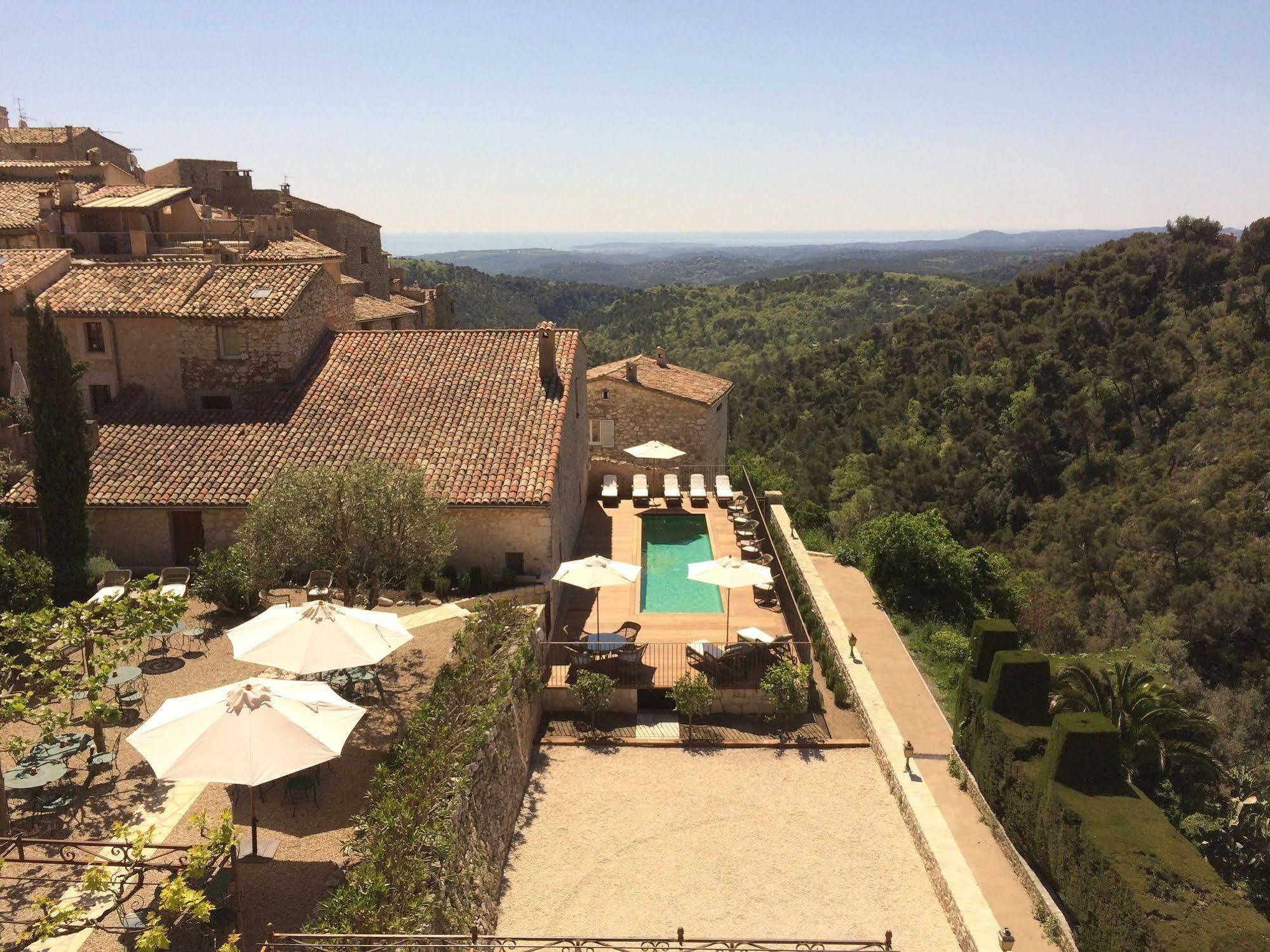 Auberge De Tourrettes ภายนอก รูปภาพ